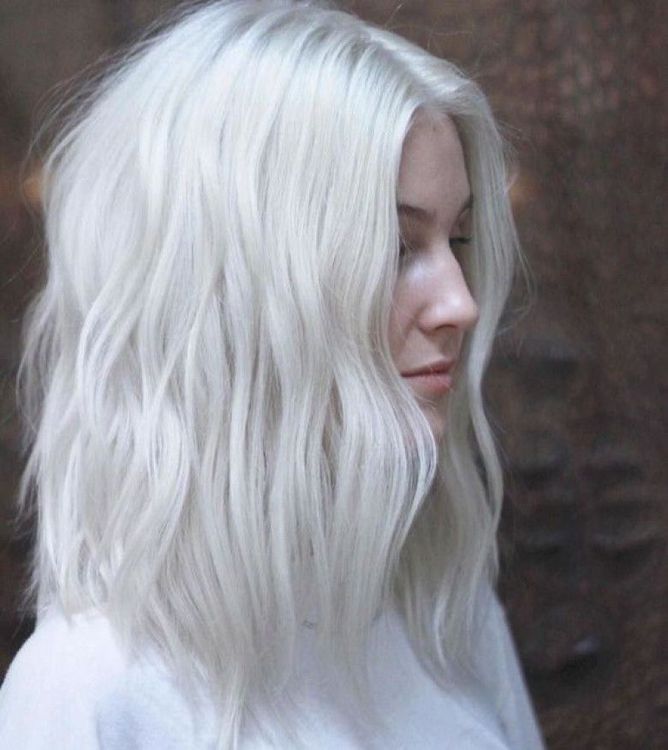 Pourquoi vous allez avoir envie de craquer pour la coloration blond polaire | So Busy Girls