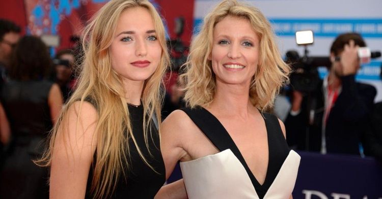 "Je suis une bouffonne" : Chloé Jouannet raconte son énorme bourde qui a failli lui faire rater le concert de Céline Dion | So Busy Girls