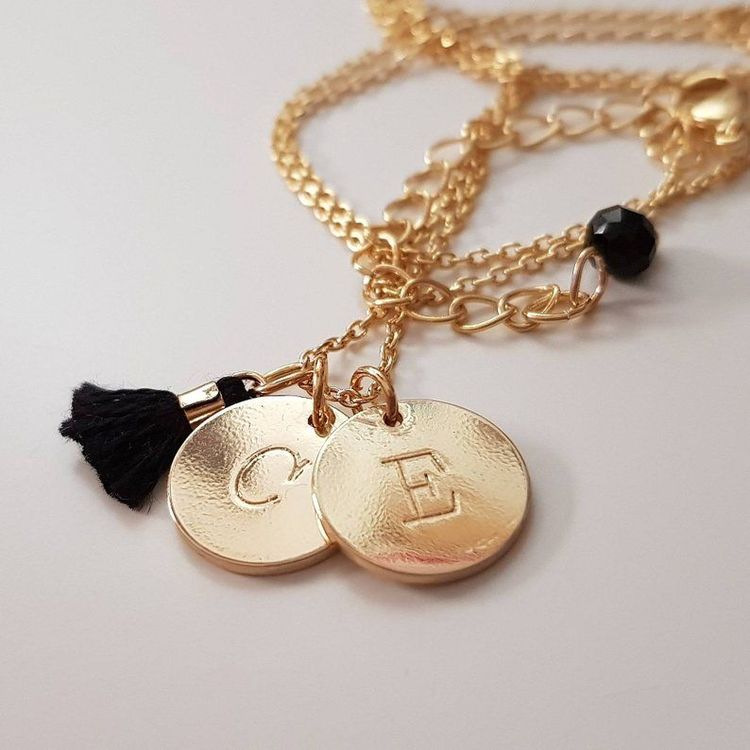 collier-pompon