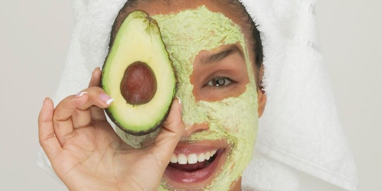 3) Un DIY pour un masque visage hydratant à l'avocat | So Busy Girls