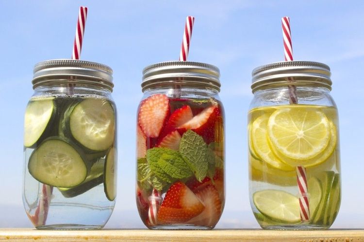 5 recettes d'eaux fruitées rafraîchissantes et délicieuses ! | So Busy Girls