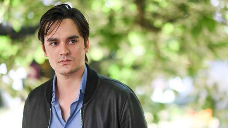 Succession Delon : pourquoi Alain-Fabien a décidé de changer d’identité en plein conflit familial | So Busy Girls