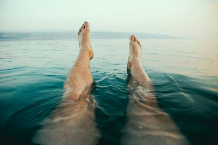 Pourquoi lever les jambes contre un mur tous les jours : avantages.