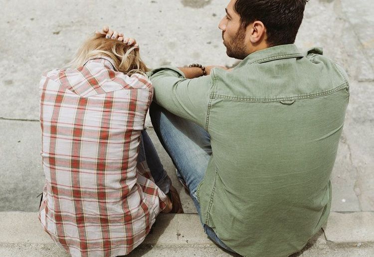 Pourquoi les couples se disputent en vacances ?