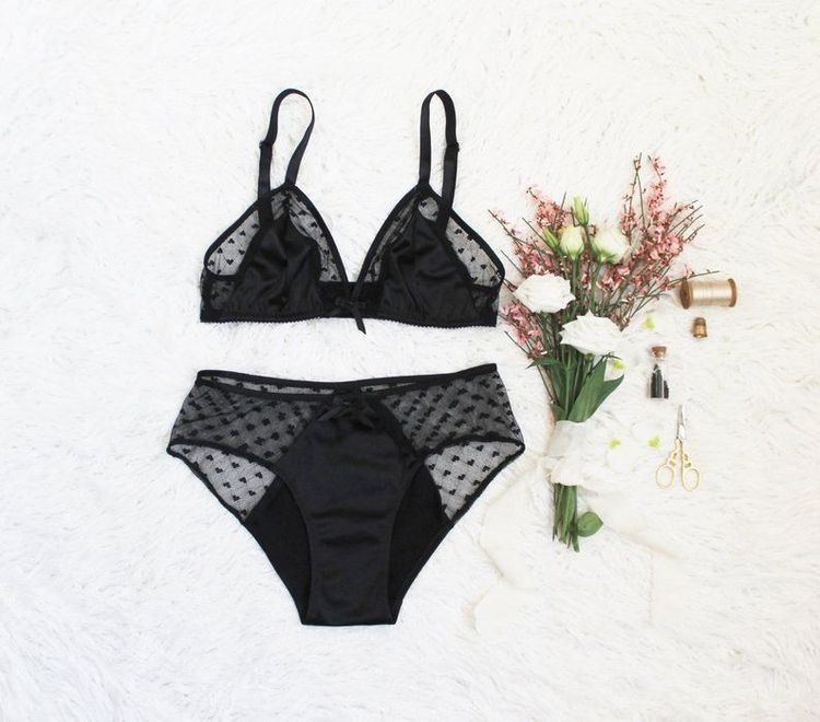 ensemble-lingerie-noire-plumetis