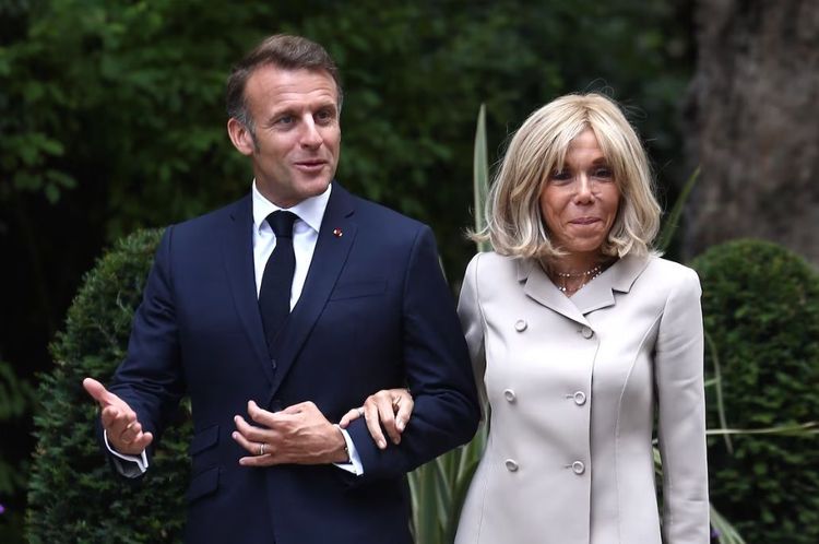 "Ça te mange toute ta vie" : cette confidence inattendue d’Emmanuel Macron sur sa vie familiale | So Busy Girls