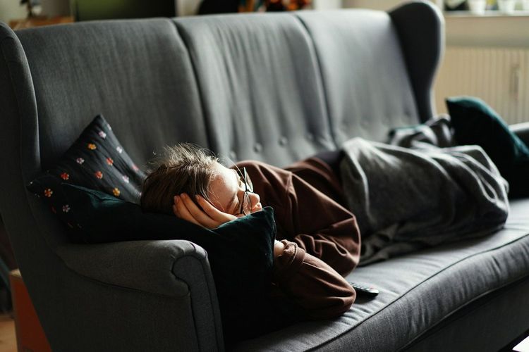1 jeune sur 5 encha&icirc;ne les &eacute;pisodes de s&eacute;rie.