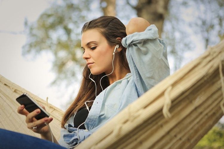 Signes qu'on passe trop de temps sur son t&eacute;l&eacute;phone