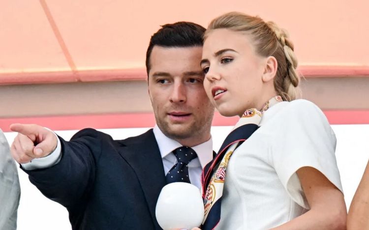 Jordan Bardella avec Maria Carolina à Monaco : le détail qui a transformé leur sortie en polémique | So Busy Girls