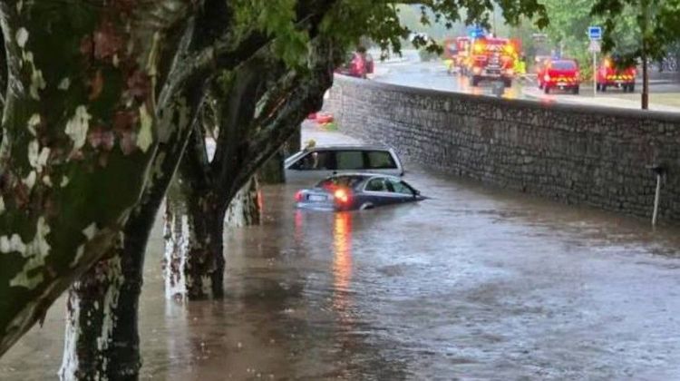 Vidéo : les images impressionnantes des rues sous l’eau en raison des inondations qui frappent le Gard et l’Hérault | So Busy Girls