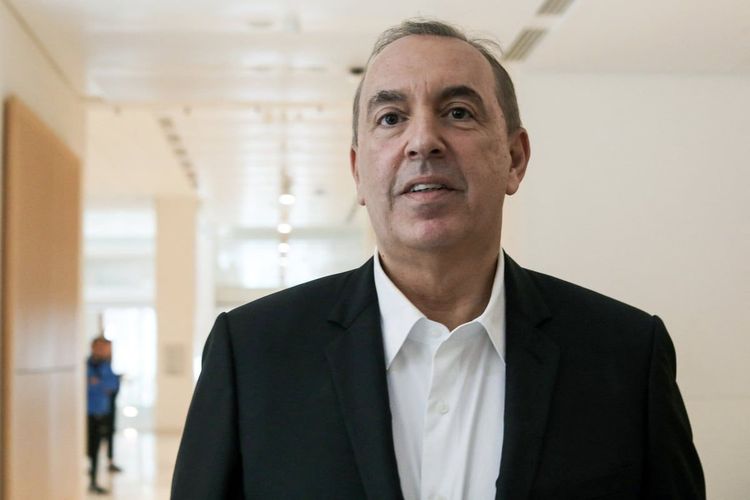 Abdos ou Photoshop ? Jean-Marc Morandini d&eacute;clenche un fou rire en ligne