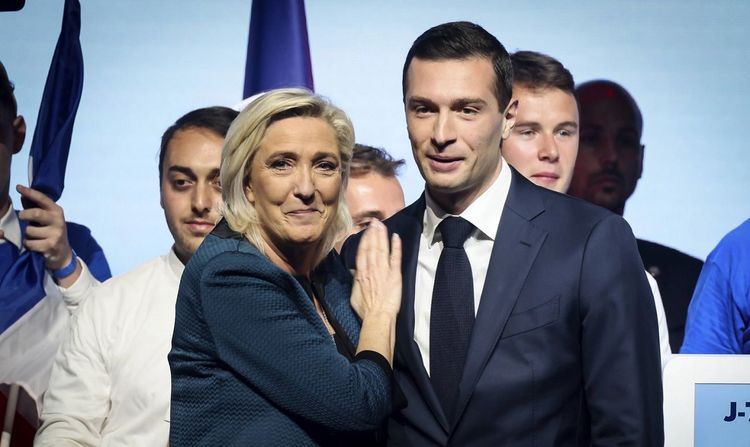 Présidentielle 2027 : ce nouveau sondage place Marine Le Pen très loin devant tous ses rivaux, Mélenchon crée la surprise | So Busy Girls