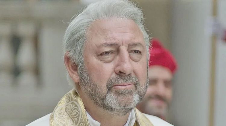 Kad Merad sacrifie son cachet pour sauver Papamobile, un film jug&eacute; rat&eacute;