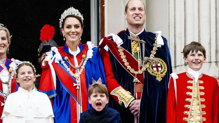 Charles III : comment son accession au trône a permis à William de toucher 25 millions d’euros par an | So Busy Girls