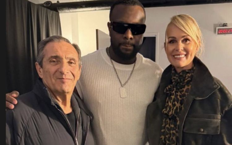 Laeticia Hallyday et Serge Varsano d&icirc;nent avec Nicolas Sarkozy et Carla Bruni : les coulisses d&rsquo;une soir&eacute;e tr&egrave;s priv&eacute;e &agrave; Paris