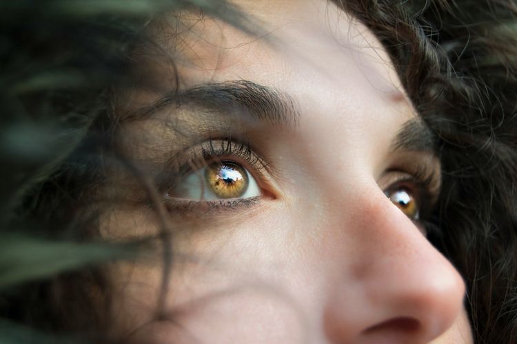 Comment faire dégonfler le visage rapidement ? Les astuces naturelles efficaces
