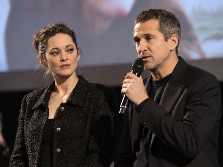 Marion Cotillard épinglée devant toute la salle à l'avant-première de Karma, Guillaume Canet prend sa défense avec une réponse inattendue | So Busy Girls