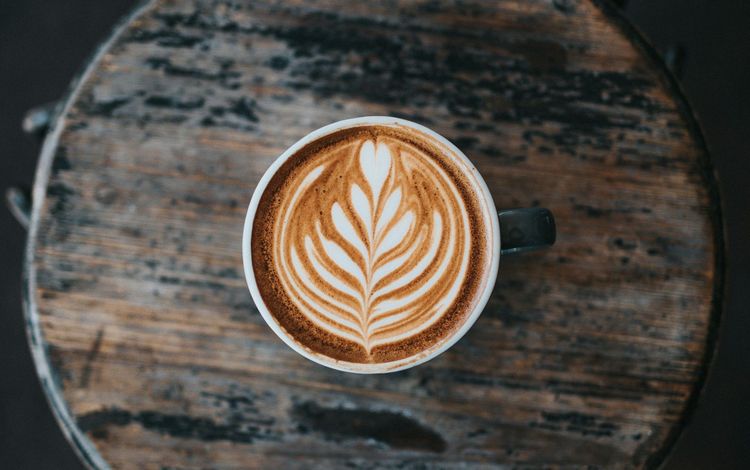 Boire du café avant d'aller dormir : la bonne astuce pour maximiser sa sieste