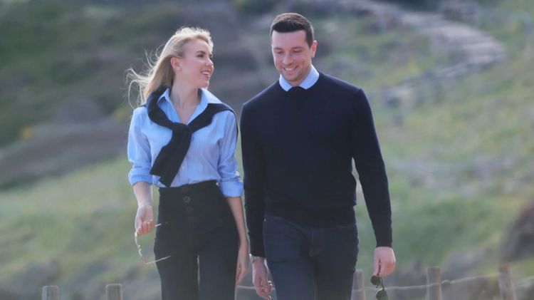 Je peux vous dire une chose, je suis tr&egrave;s heureux ! : Jordan Bardella officialise sa relation avec la princesse Maria Carolina et sort du silence apr&egrave;s des mois de rumeurs
