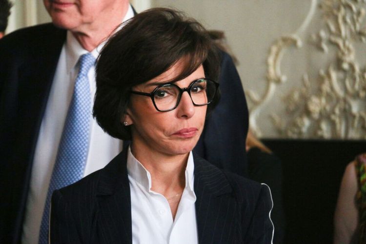 Rachida Dati troubl&eacute;e par les lettres d&rsquo;un admirateur qui a failli la faire craquer