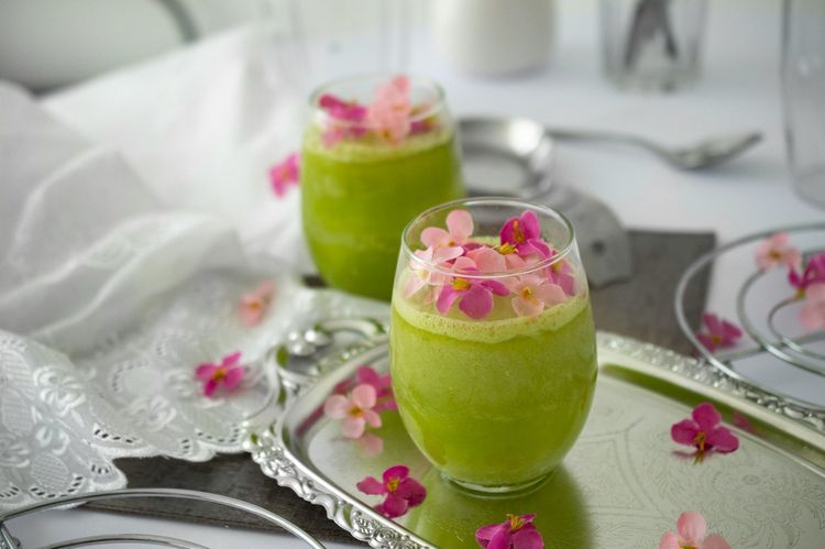 Recette de smoothie avocat, banane, carotte maison pour faire le plein d'&eacute;nergie.