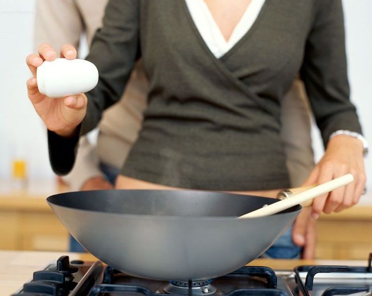 Pourquoi il ne faut pas manger trop sal&eacute; ?