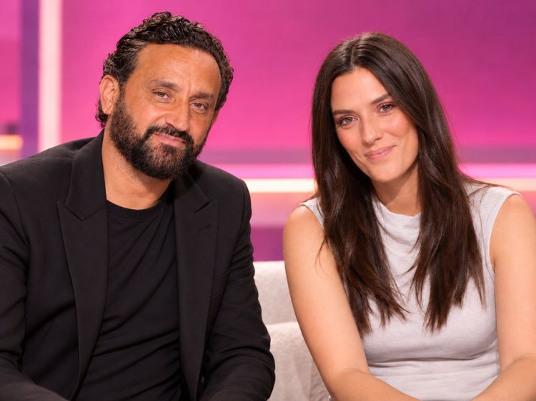 « J’ai reçu une vague de critiques » : Shana Loustau révèle ce qu'elle subit depuis qu'elle est en couple avec Cyril Hanouna et fait une déclaration bouleversante | So Busy Girls