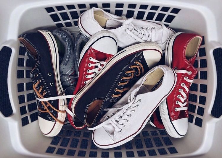 Comment retirer les odeurs de baskets : l'astuce naturelle efficace.