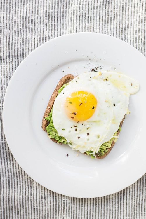 tartine-avocat-oeuf