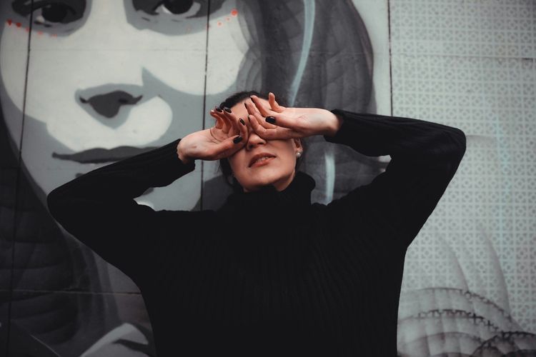 J'ai les yeux qui piquent quand je me lève tôt : pourquoi ?