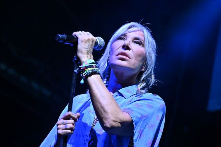 « Parce que c’est un salaud » : Zazie réagit à l’annulation de la tournée de Patrick Bruel | So Busy Girls