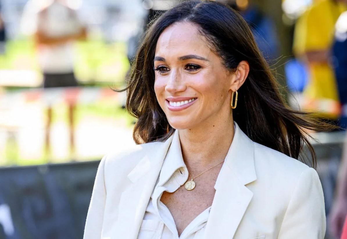 Elle n&rsquo;a pas pu s&rsquo;en emp&ecirc;cher : la derni&egrave;re photo de Meghan Markle enflamme encore la toile &agrave; cause d'un tr&egrave;s mauvais timing