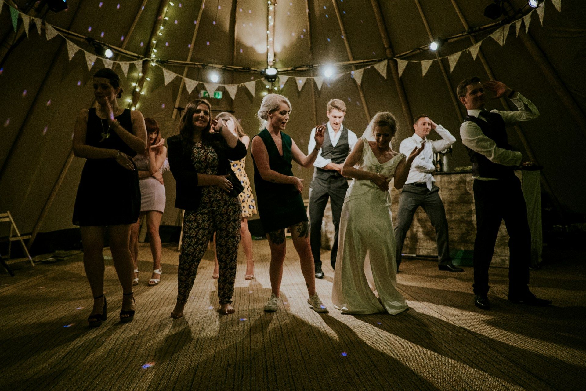 Danser entre amis : la base d'une fête joyeuse et réussie !