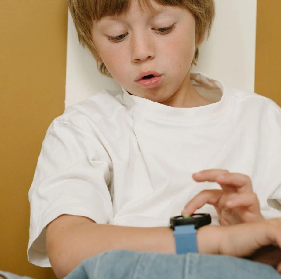 Pourquoi la montre K-Watch de Kidywolf est le cadeau de No&euml;l id&eacute;al pour encourager les enfants &agrave; mieux s'organiser et &agrave; bouger plus