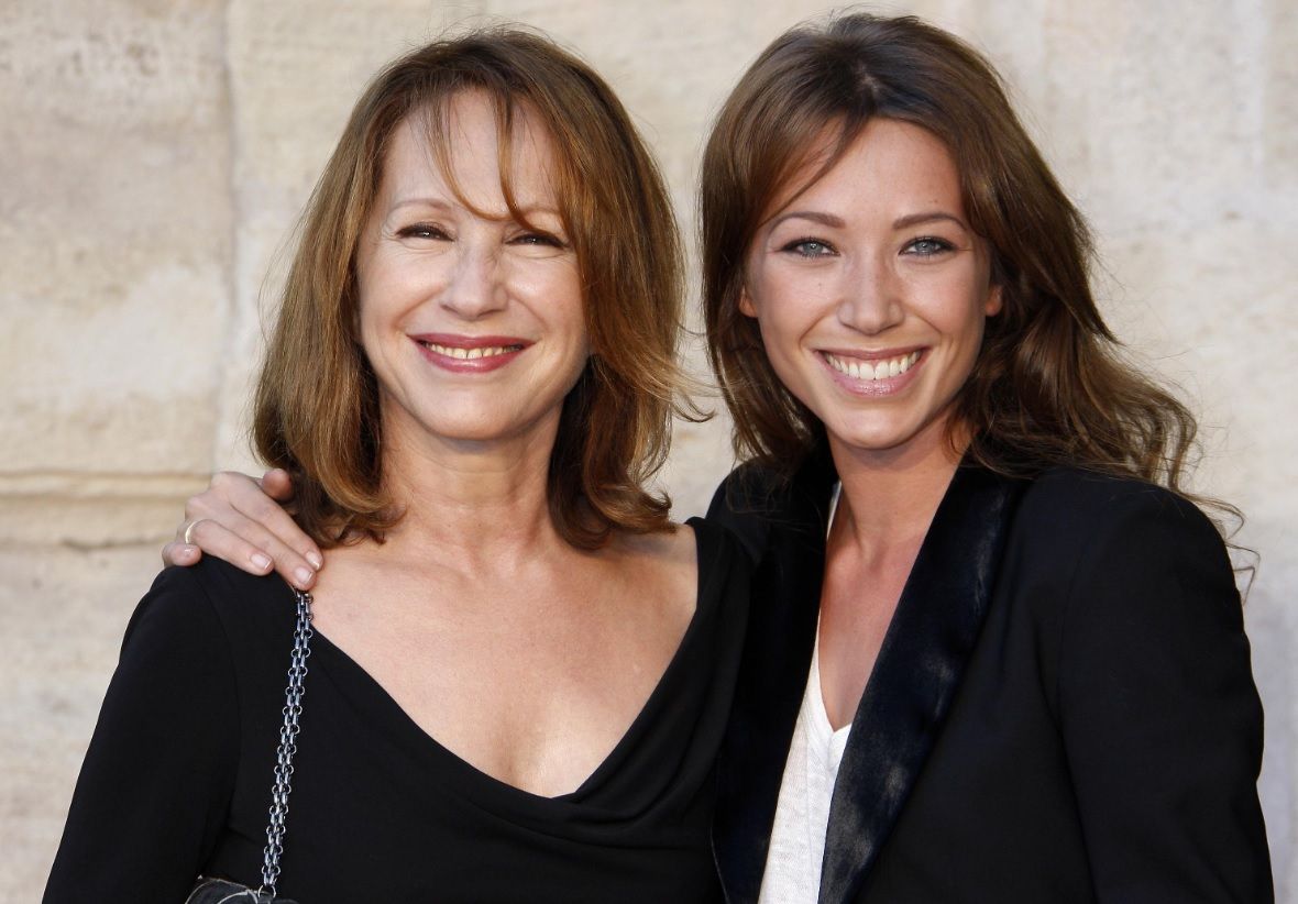 Nathalie Baye malade : comment Laura Smet a voulu préserver sa mère jusqu’au bout