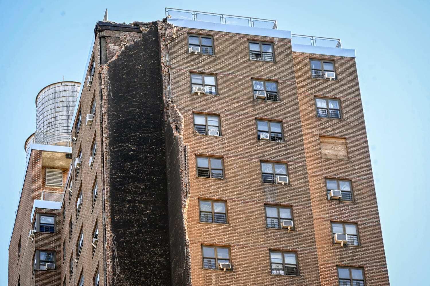Vidéo : un pan d’un immeuble de 20 étages s’effondre à New York après une explosion de gaz, les images impressionnantes d'un miracle sans victimes