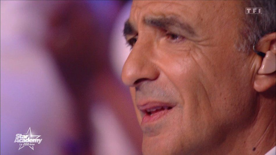 On pense &agrave; toi tr&egrave;s fort : la voix de Nikos Aliagas a vacill&eacute; en direct sur TF1