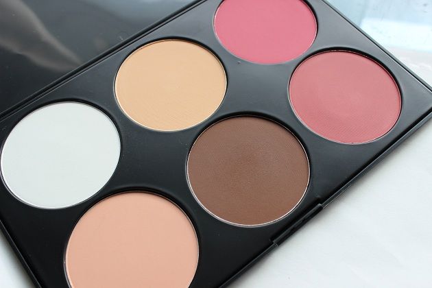 Contouring et highlighting pour les nulles : tout de A à Z | So Busy Girls