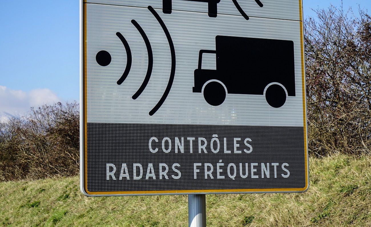 Voitures radars : ces 9 d&eacute;partements vont &ecirc;tre plac&eacute;s sous haute surveillance routi&egrave;re d&rsquo;ici fin 2025