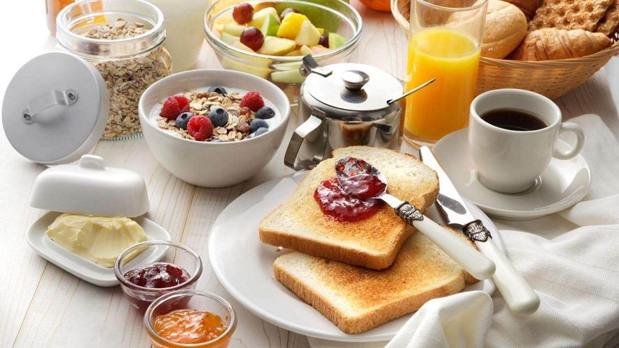 Pourquoi prendre un petit-déjeuner le matin.