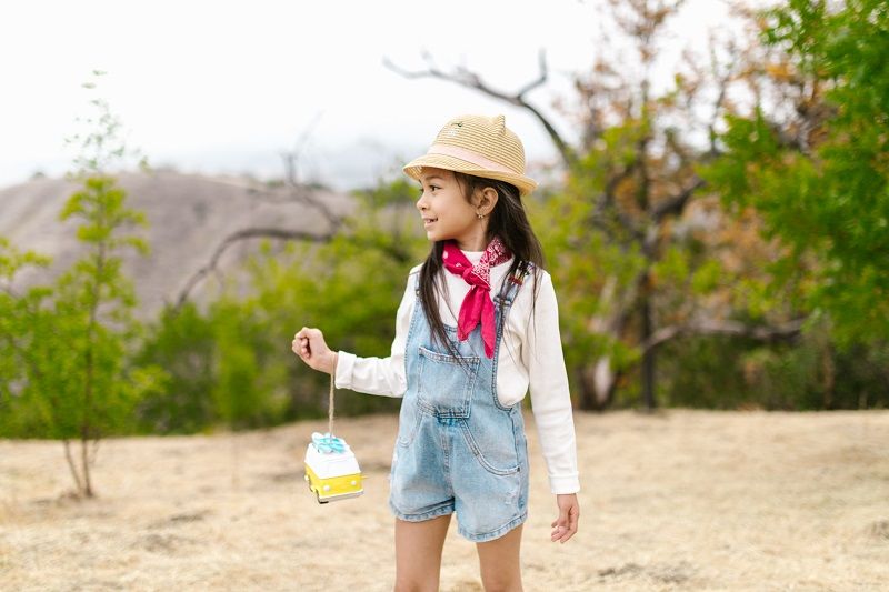 petite-fille-promenade