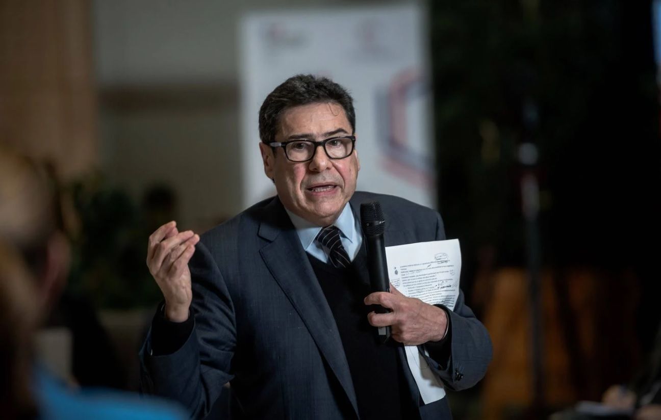 Philippe Aghion : le prix Nobel d’économie et ex-conseiller de Macron appelle à « stopper » la réforme des retraites jusqu’à la présidentielle