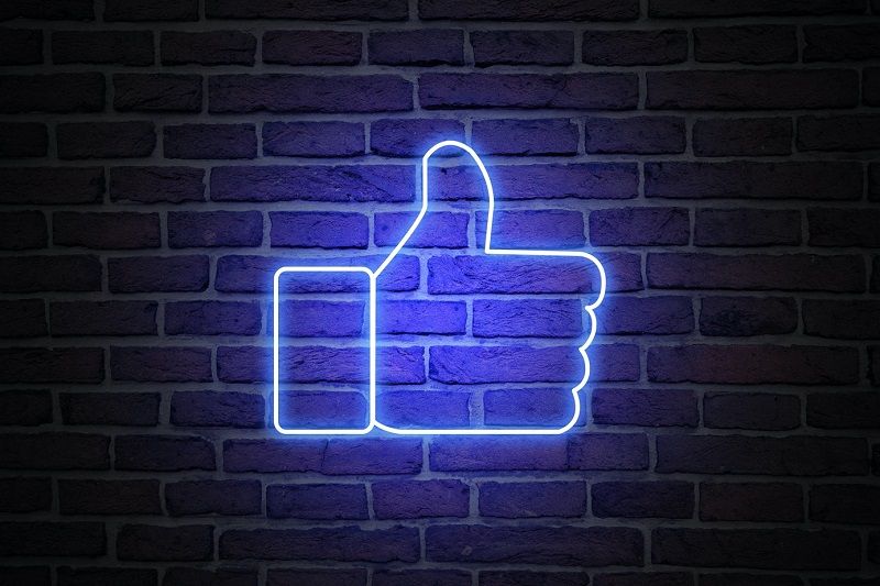 pouce-facebook