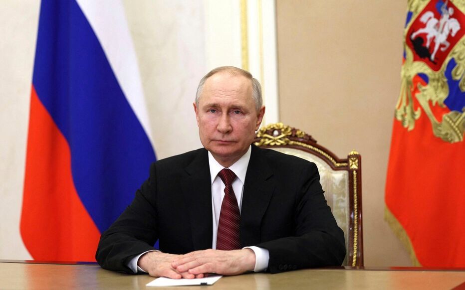 Ces bureaux clonés qui piègent tout le monde : la surprenante stratégie secrète de Vladimir Poutine révélée