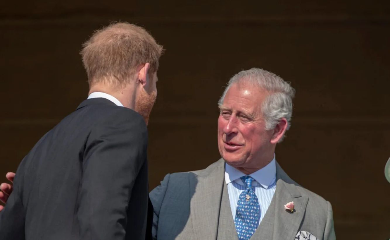 Le temps passe… et Charles III n’a toujours pas connu ses petits-enfants