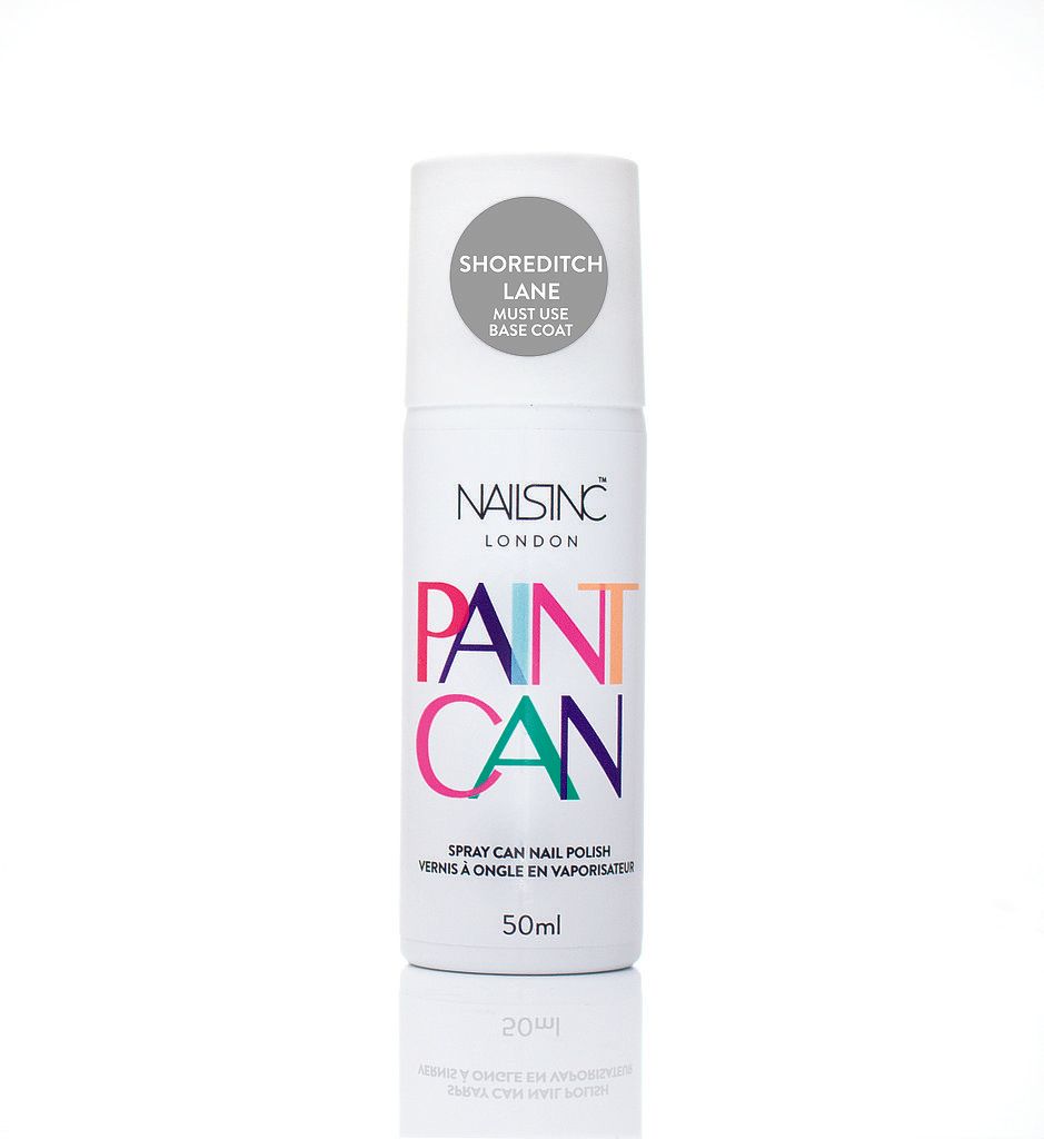 pulverisez-votre-manucure-avec-ce-vernis-en-spray-2