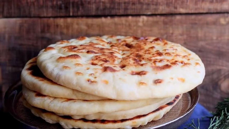 La recette de pain au fromage maison à la poêle