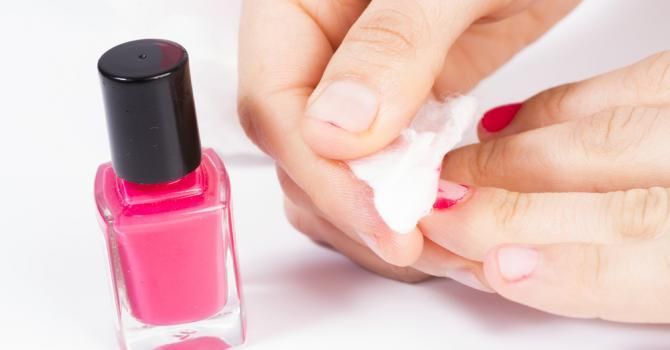 retirer-vernis-a-ongles-sans-dissolvant