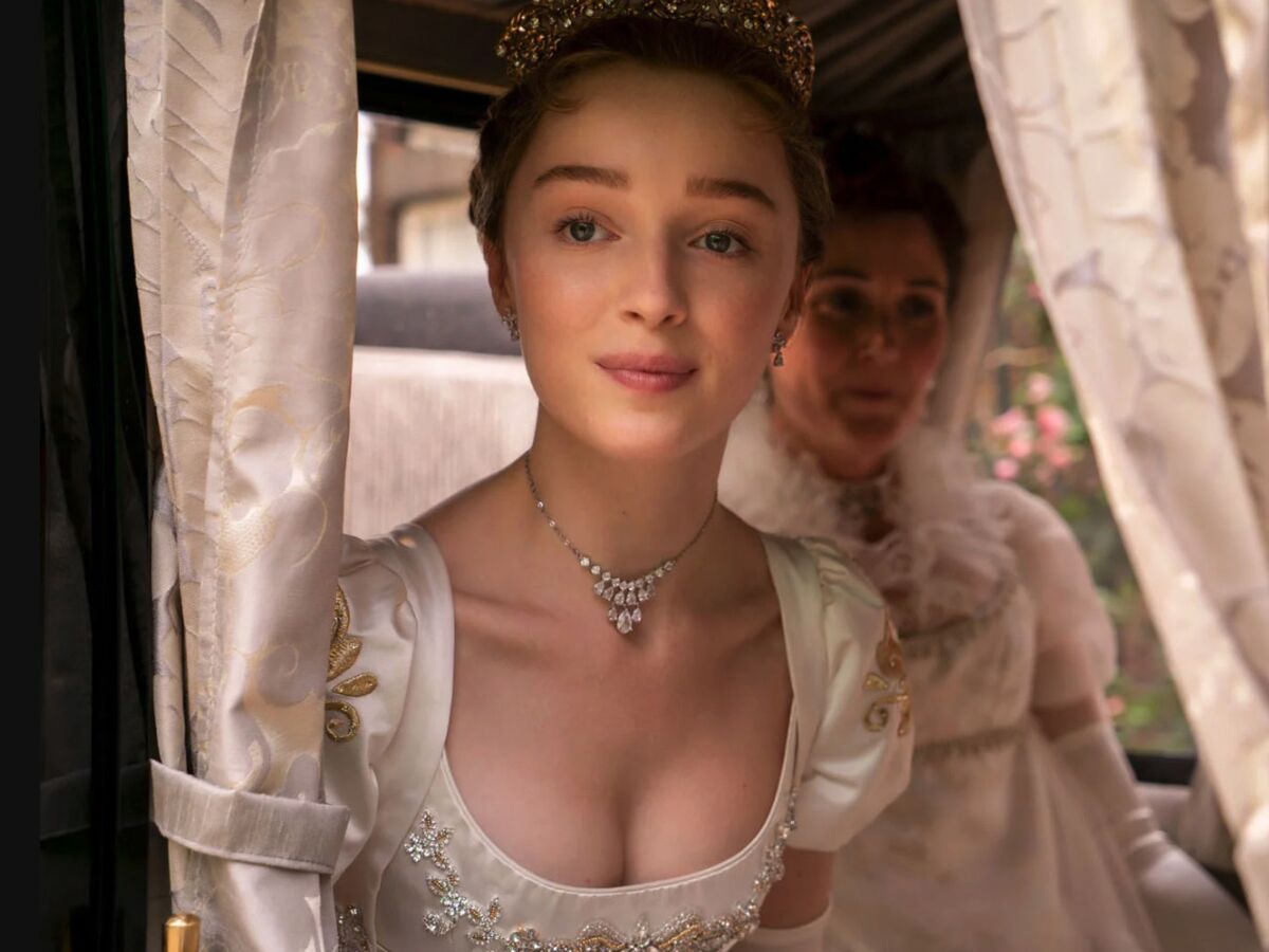 robe-daphne-bridgerton-empire