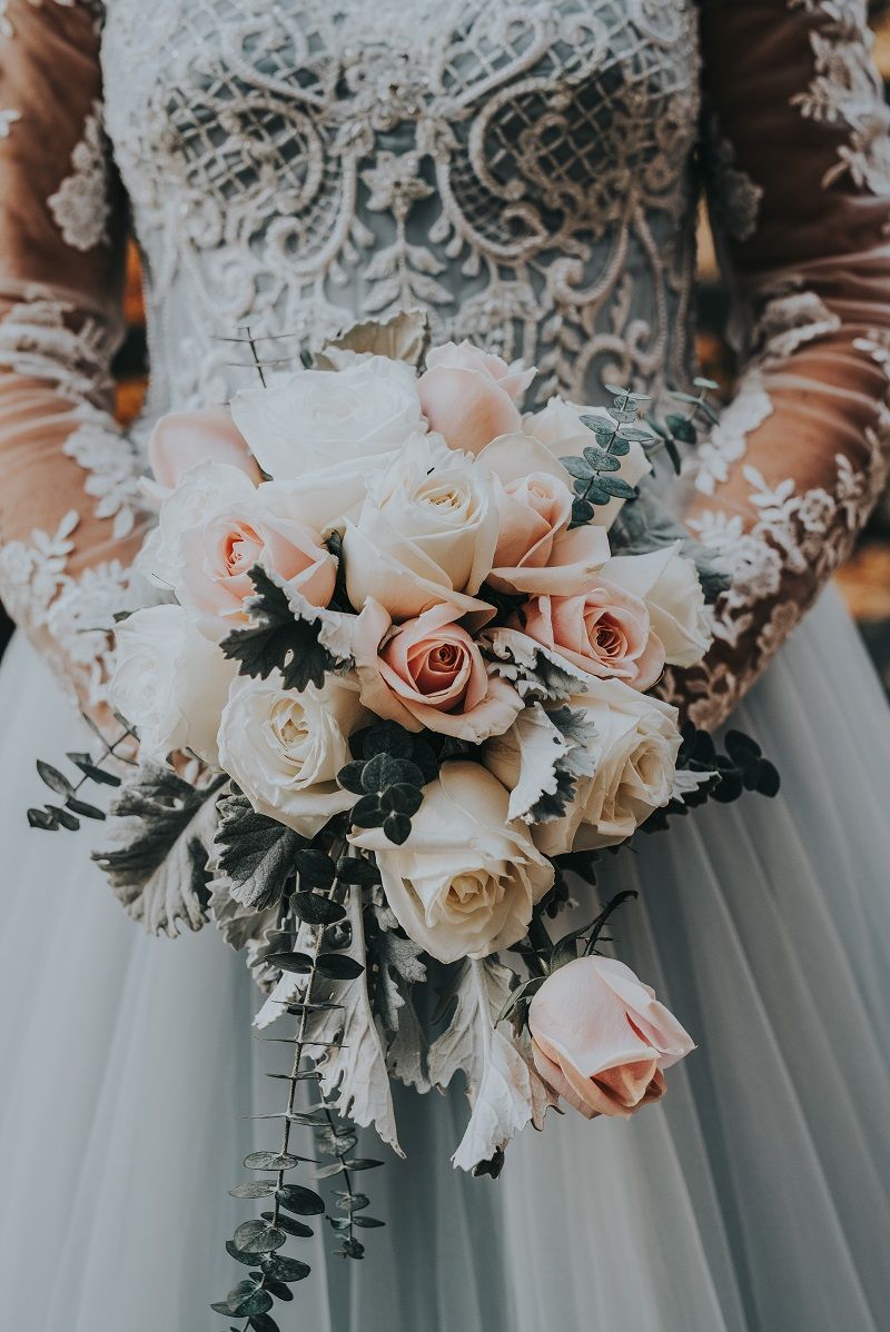robe-de-mariee-manches-longues-dentelle